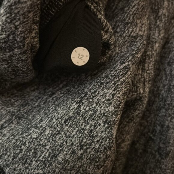 Lululemon Wunder Under black and White Crop Heathered Leggings in size 12 - Picture 7 of 7